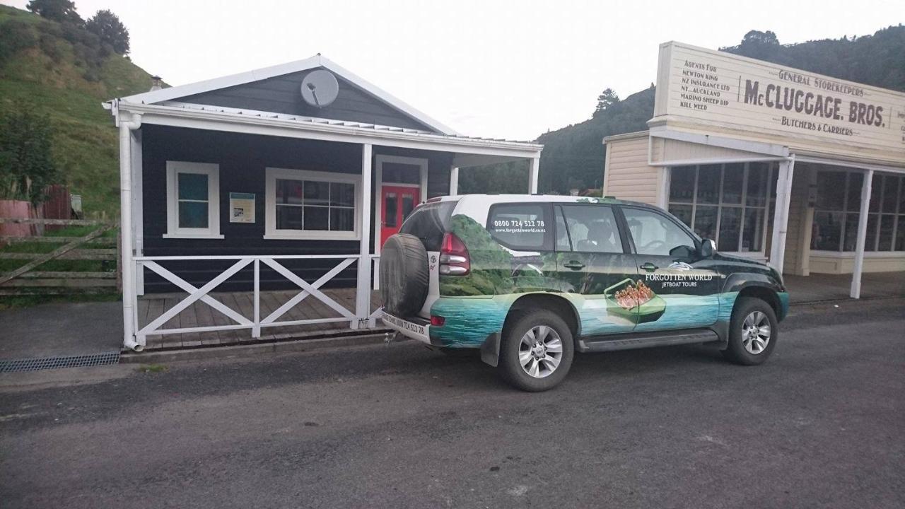 Whanga Butcher Shop Whangamomona Luaran gambar
